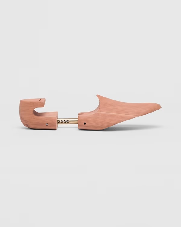 Cedar-wood shoe trees for women Neutral