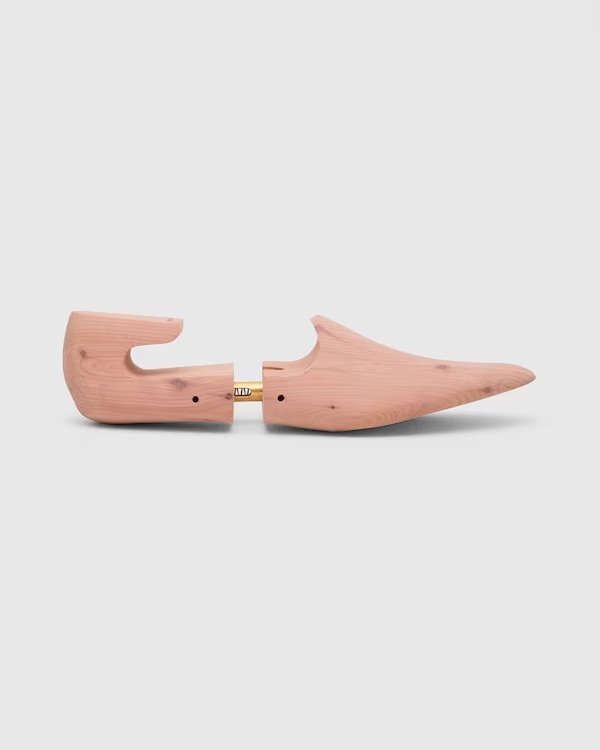 Cedar-wood shoe trees for women Neutral